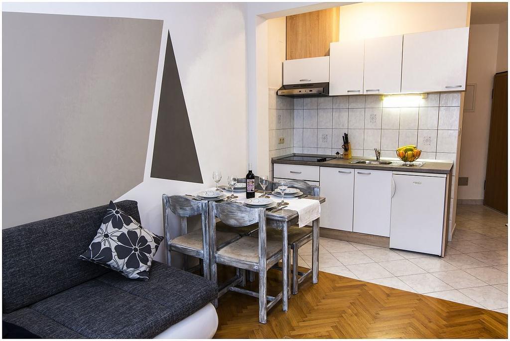 Guesthouse Teta Palmina Split Quarto foto
